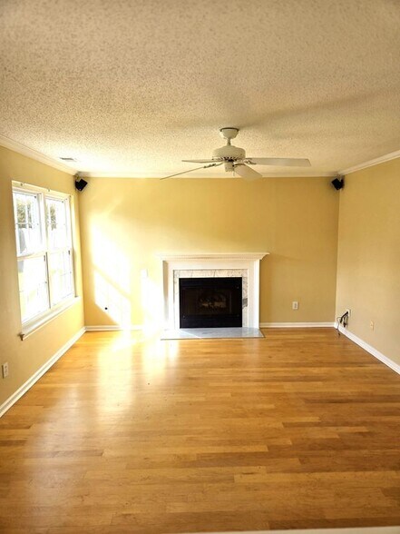 Building Photo - 3028 Vance Way