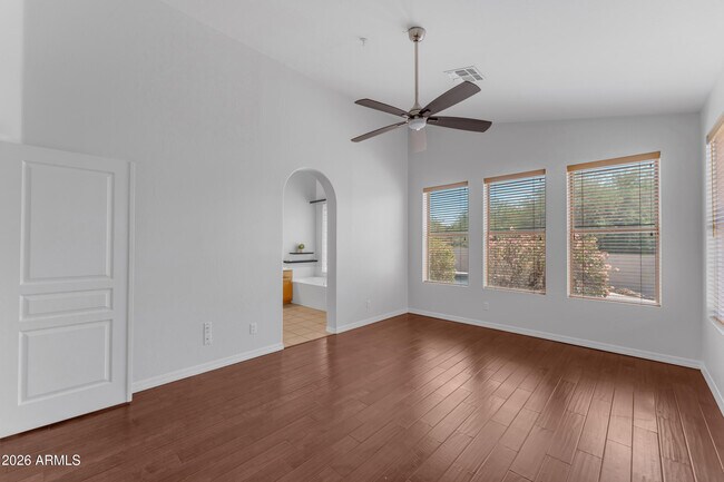 Building Photo - 13867 E Paradise Ln