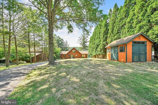 Building Photo - 1506 Wynonah Dr