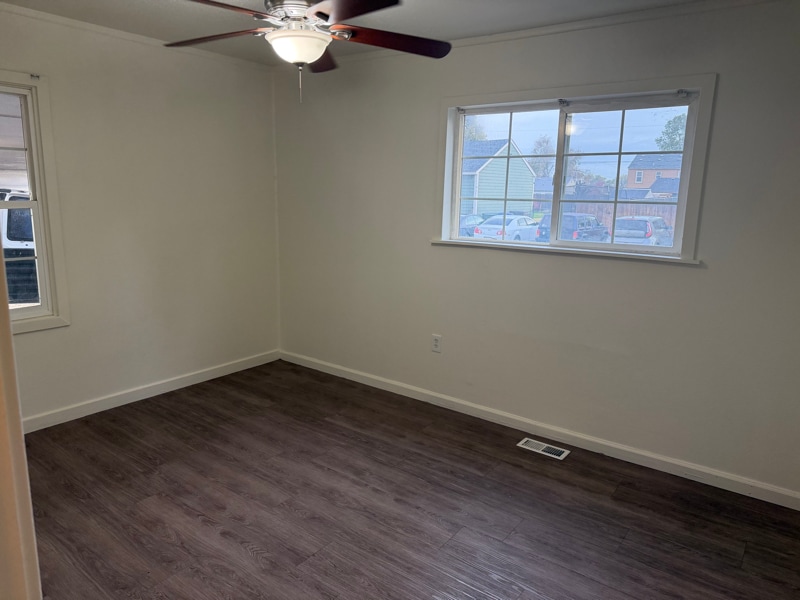 Building Photo - 1425 Farrell Ln