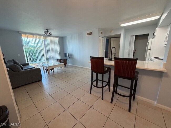 Building Photo - 1150 Wildwood Lakes Blvd