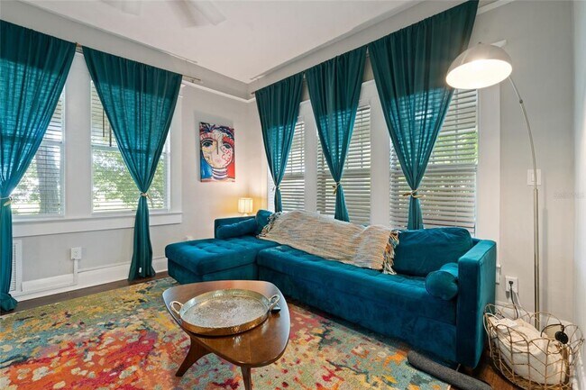 Building Photo - 905 E 22nd Ave.