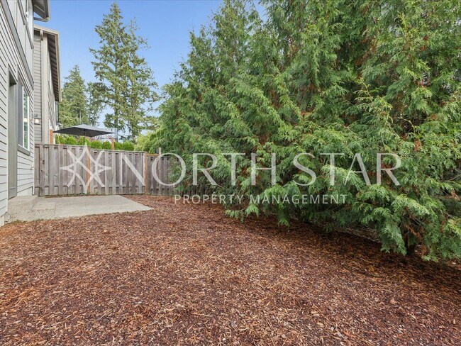 Building Photo - Newer Home in Summer Falls.