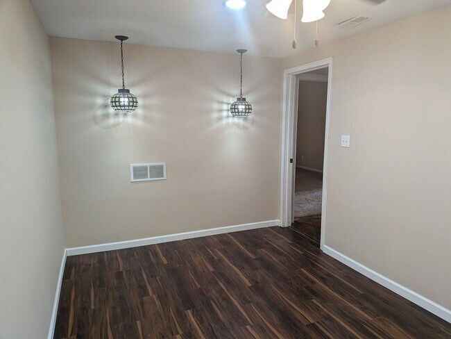 Building Photo - 4108 Cedar Crest Ln