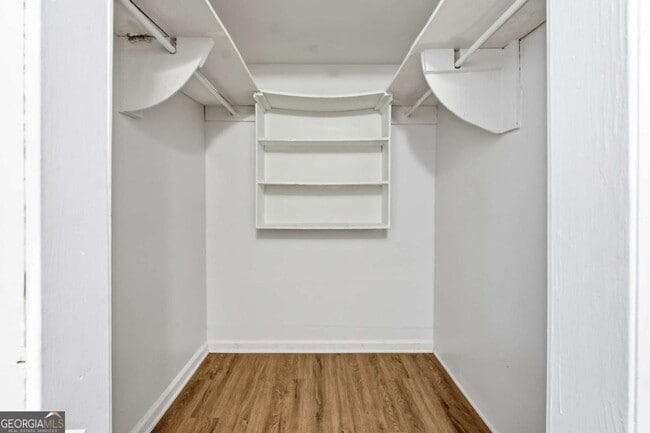 Building Photo - 3831 King Dr