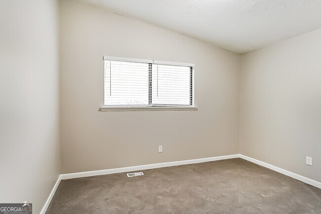 Building Photo - 3740 Jr Ln