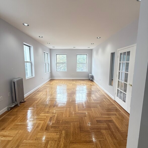 Building Photo - 125 W 227th St