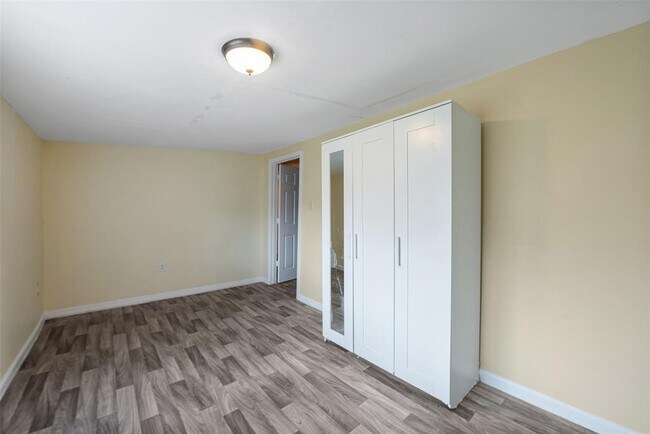 Building Photo - 1614 Ryon St