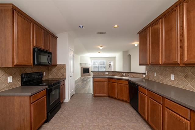 Building Photo - 13221 Poppy Hill Ln