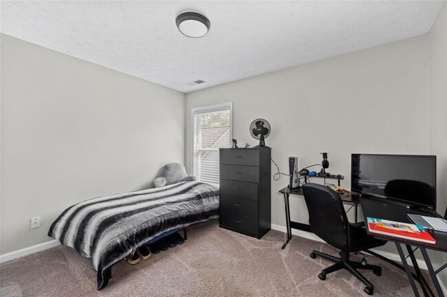 Building Photo - 6115 Riveroak Terrace