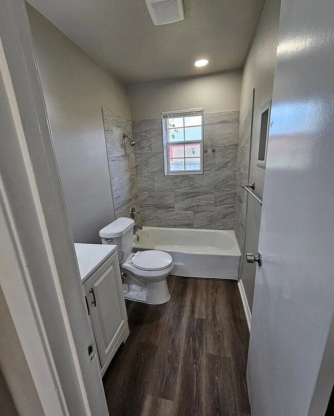Building Photo - 2527 Normont Cir