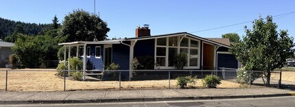 Building Photo - 7175 Webb Dr SE