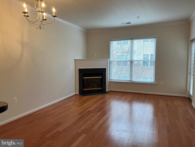 Building Photo - 3840 Lightfoot St