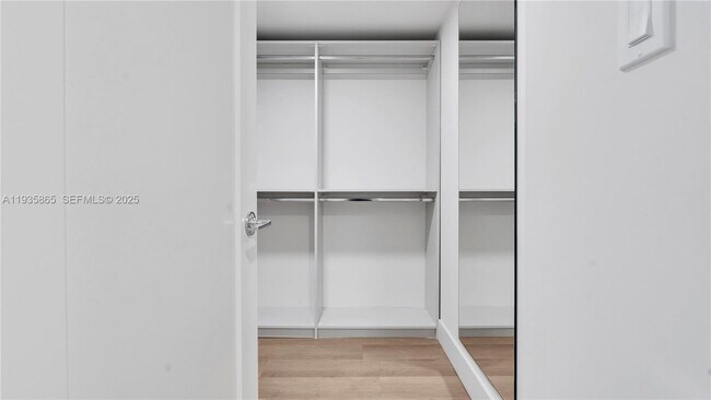 Building Photo - 555 NE 34th St