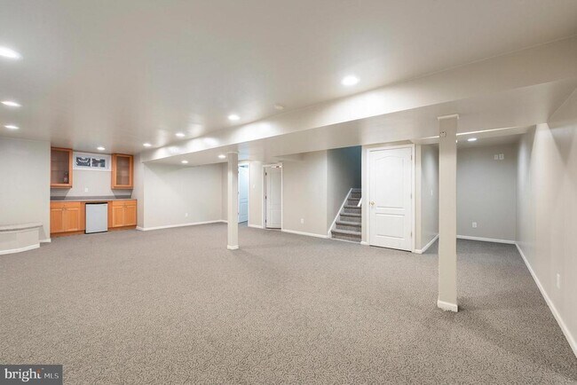 Building Photo - 131 Gleneagles Dr