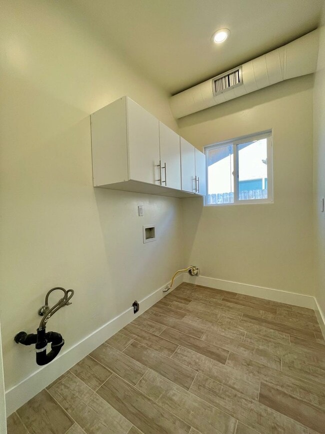 Building Photo - Gorgeous 2 Bedroom 1 Bathroom ADU in El Ca...
