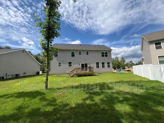 Building Photo - 43 Timber Creek Dr