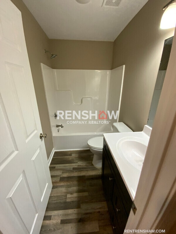 Building Photo - 477 Dana St