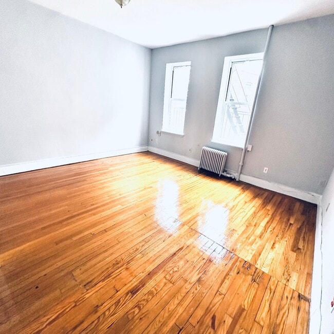 Building Photo - 706 Washington Ave