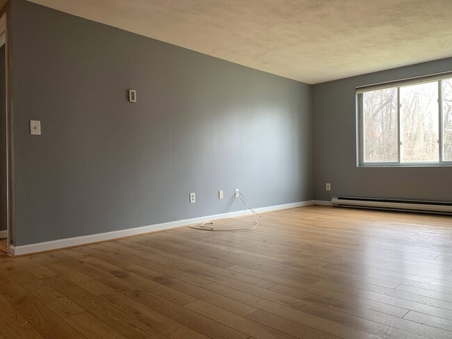 Building Photo - 200 Woodlawn Ave