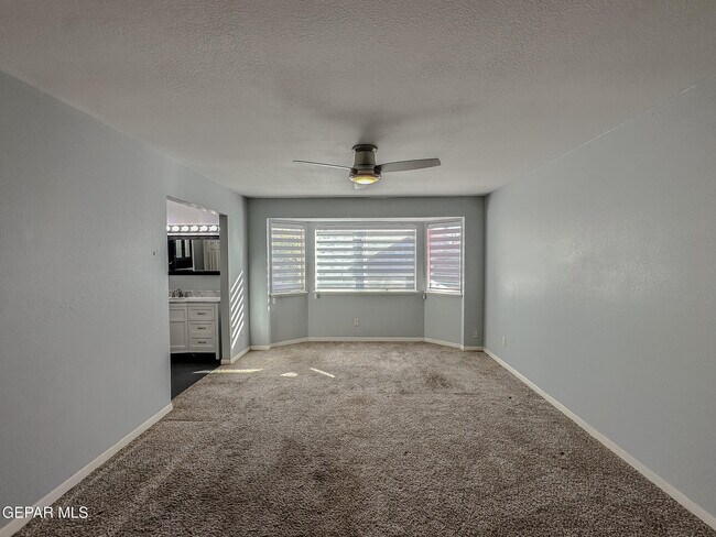 Building Photo - 6916 Polvadera Dr