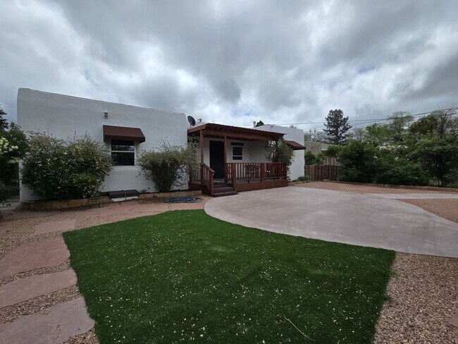 Building Photo - 1304 Galisteo Pkwy