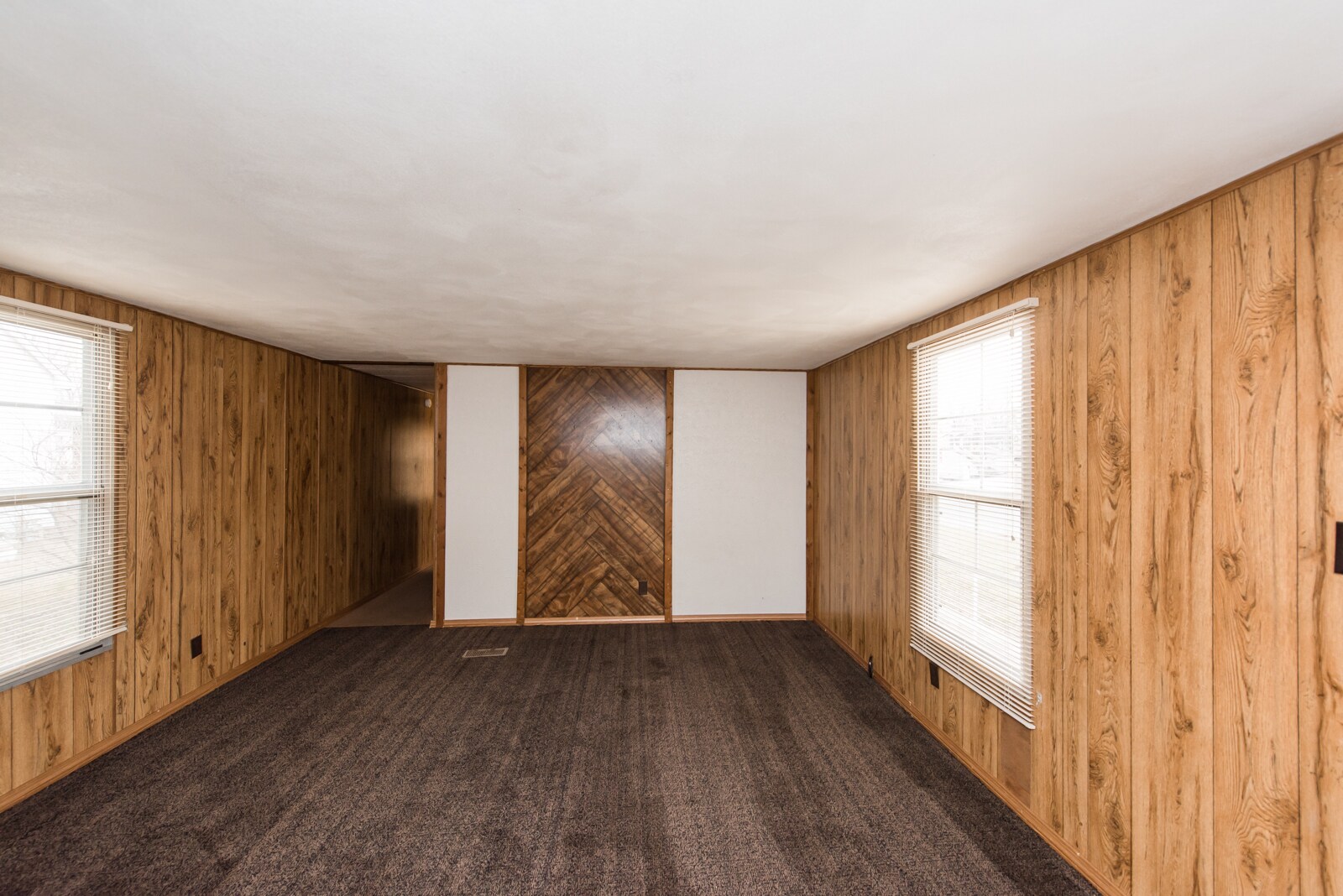 Building Photo - 607 S 11th St