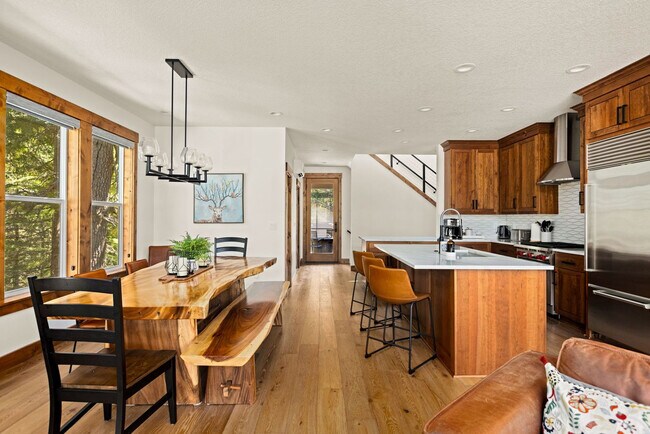 Building Photo - 89192 U.S. 26-SI ID1223593P