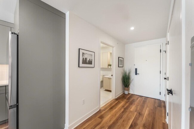Building Photo - 857 Communipaw Ave