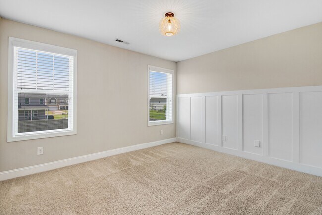 Building Photo - 301 Korbel Dr