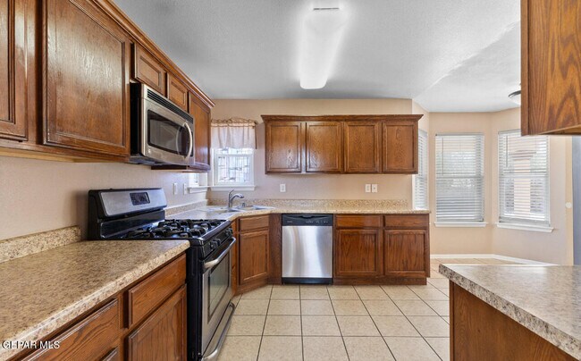 Building Photo - 12482 Paseo Rojo Dr