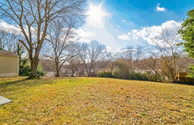 Building Photo - 4543 Kingston Rd