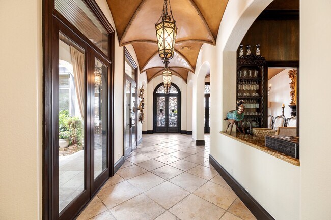 Building Photo - 5007 Cedar Creek Dr