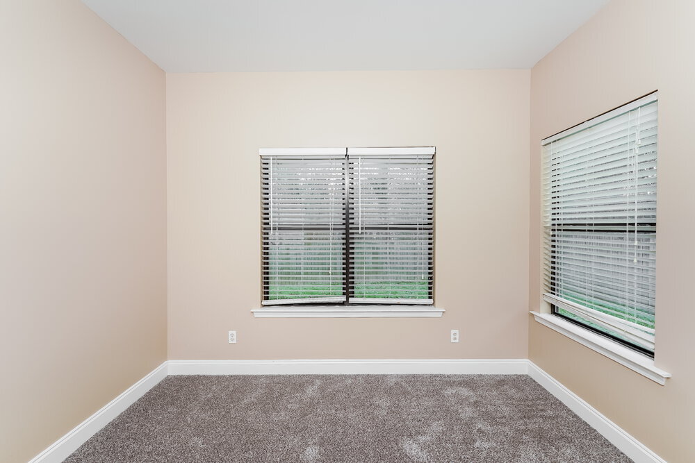 Building Photo - 2071 Kerry Cir