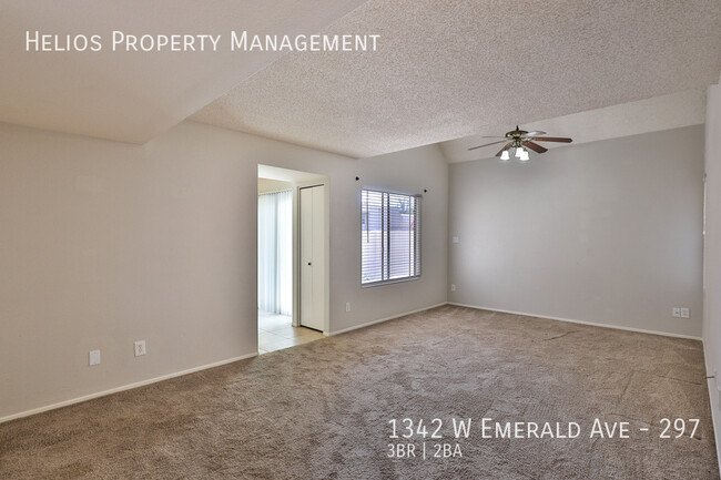 Building Photo - Beautiful Townhouse in Mesa