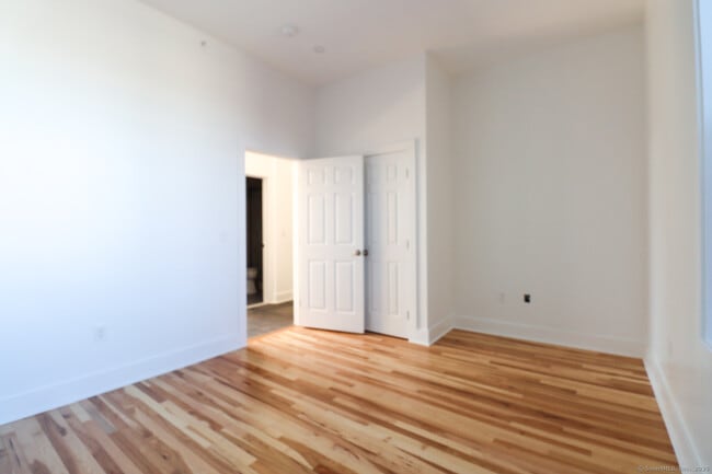Building Photo - 253 State St