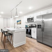 Building Photo - 214 Vine St