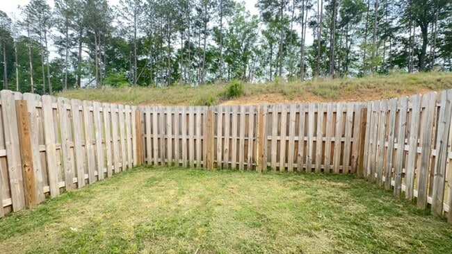 Building Photo - 3BED/2.5BATH end-unit townhome in Canterbu...