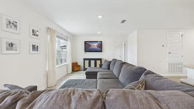 Building Photo - 235 Gray Owl Dr