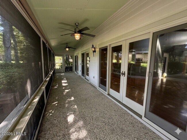 Building Photo - 1305 Rowland Dr
