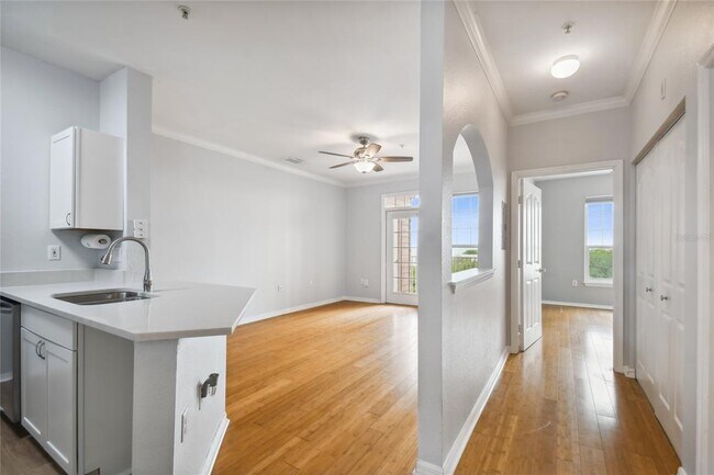 Building Photo - 5000 Culbreath Key Way