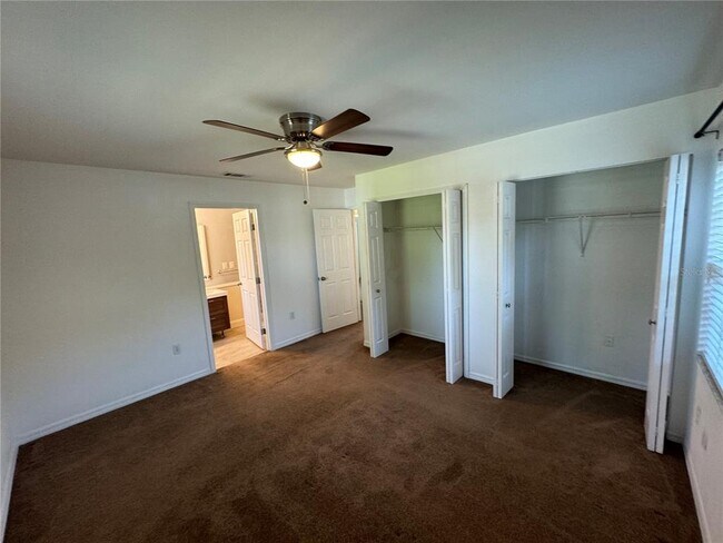 Building Photo - 5246 Royal Oak Dr