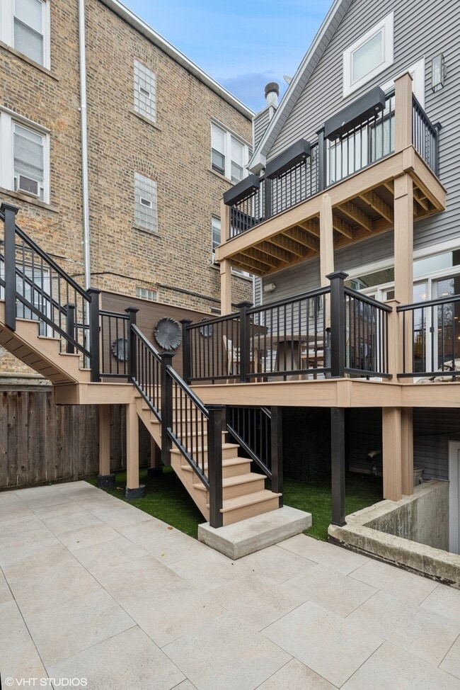 Building Photo - 4516 N Damen Ave