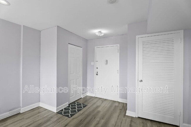 Building Photo - 5340 Holmes Run Pkwy