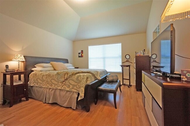 Building Photo - 25115 Clover Ranch Dr