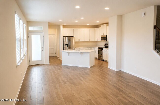 Building Photo - 179 Servia Dr
