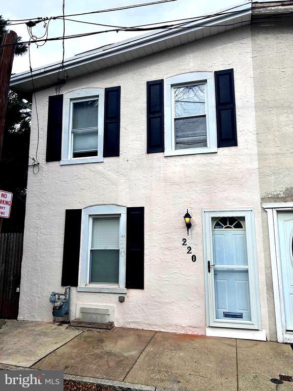 Building Photo - 220 Sheas Terrace