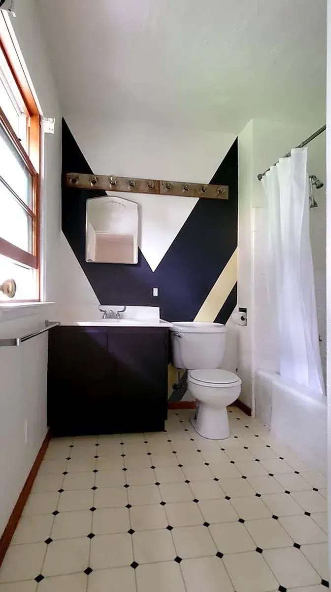 Bathroom - 6821 NE Broadway