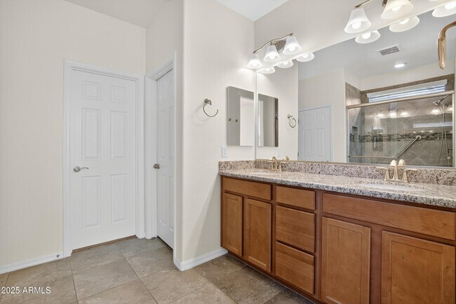 Building Photo - 17763 W Granite View Dr