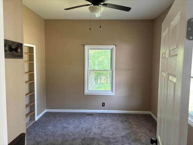 Building Photo - Two Bedroom Home downtown Corbin, KY